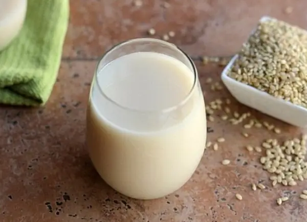 CÁCH PHA TRÀ SỮA GẠO RANG NGON KHÔNG TƯỞNG TỪ TRÀ XANH GẠO