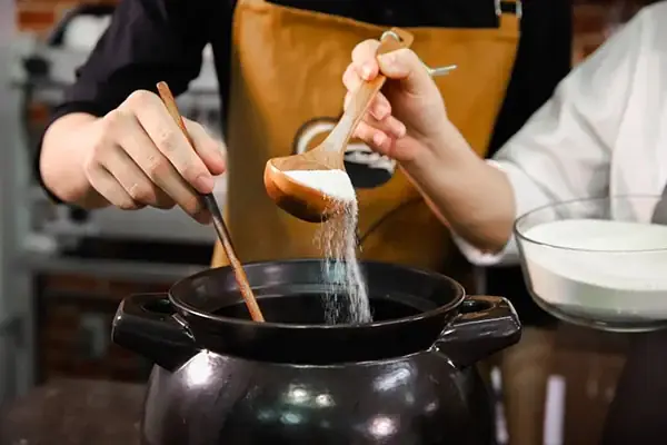 Bước 1: Nấu Trà Sữa