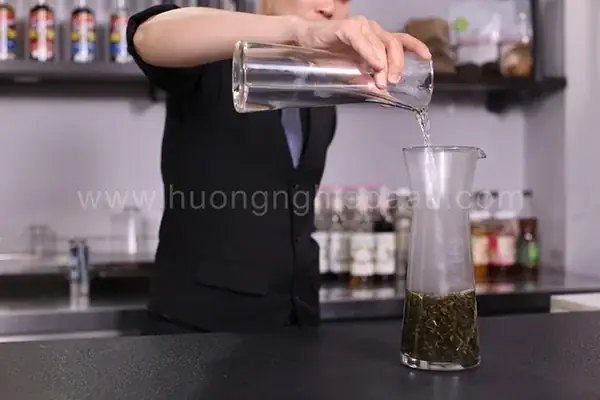 Bước 1: Nấu Trà Sữa