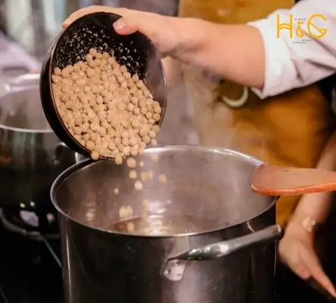 * Bước 1: Đun Sôi Nước