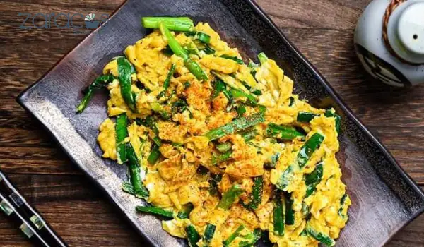 Trứng Ngỗng Chiên Lá Hẹ – Món Ngon Đơn Giản, Dễ Làm Cho Mẹ Bầu