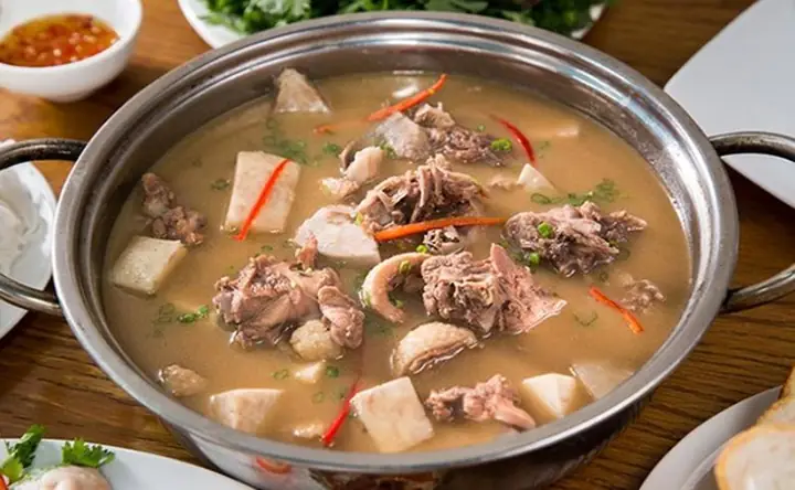 2. Cách làm vịt om me nước dừa 2. Cách làm vịt om me nước dừa