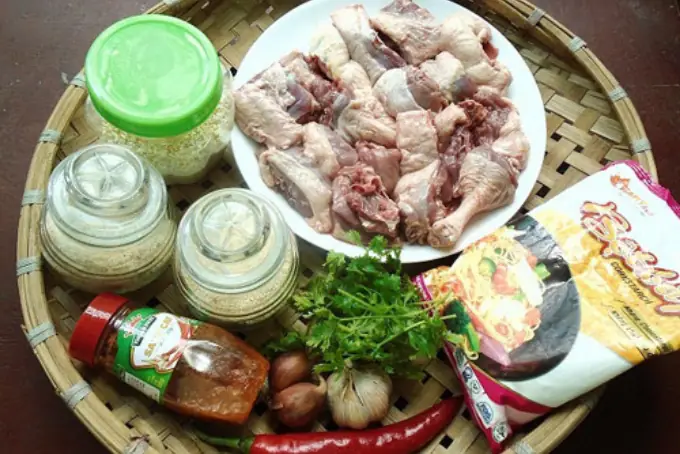 Nguyên liệu làm vịt rang muối giòn ngon béo ngậy cho 4 người ăn Nguyên liệu làm vịt rang muối giòn ngon béo ngậy cho 4 người ăn