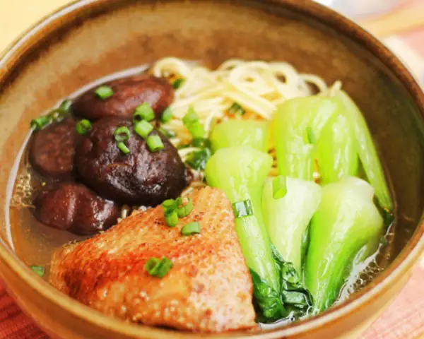 6. Mì vịt tiềm 6. Mì vịt tiềm