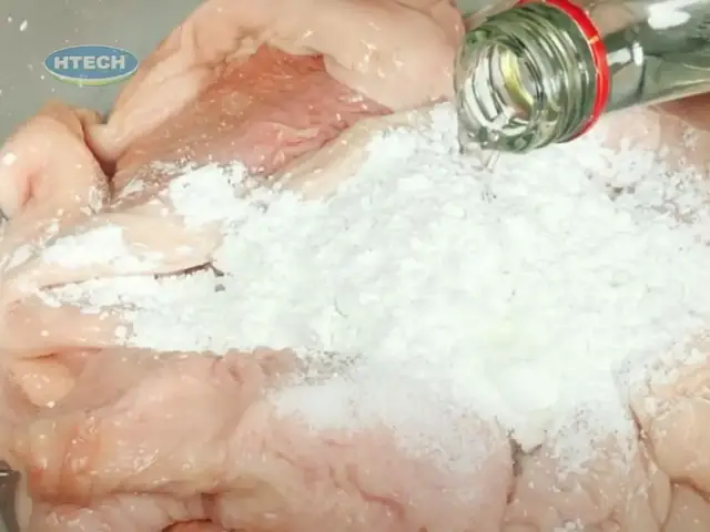 Sơ Chế Khử Sạch Mùi Hôi Lòng Với Bột Mì Và Nước Cốt Chanh Sơ Chế Khử Sạch Mùi Hôi Lòng Với Bột Mì Và Nước Cốt Chanh