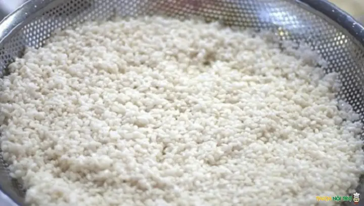 Bước 1: Sơ Chế Nguyên Liệu