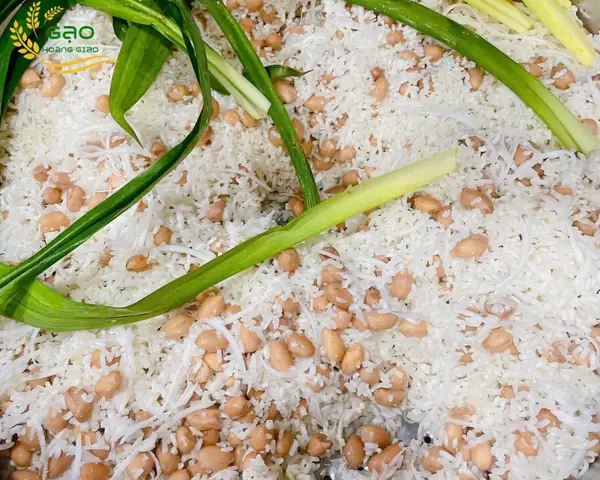 3. Cách nấu xôi lạc bằng chõ