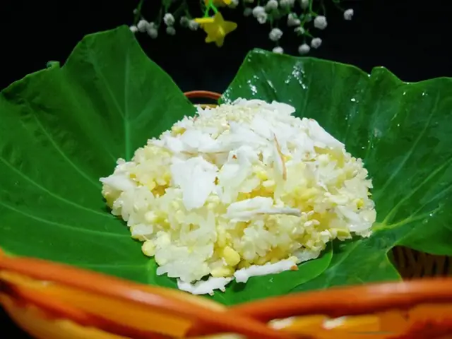 Các Bước Thực Hiện Món Xôi Đậu Xanh Dừa: Các Bước Thực Hiện Món Xôi Đậu Xanh Dừa: