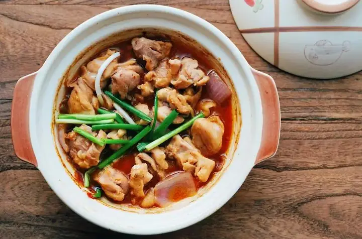 Món Gà Nấu Nồi Đất Mà Ngon Thế Này Nhất Định Phải Thử Ngay Thôi!