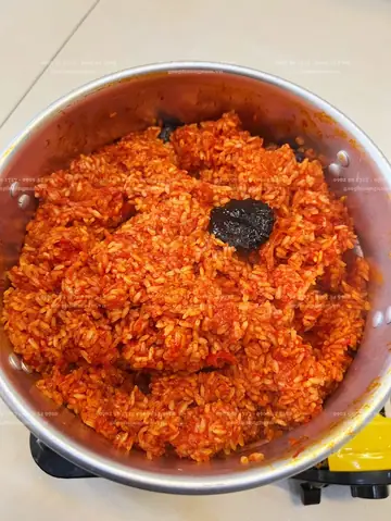 Nấu Xôi Gấc Ngon Từ Gạo Nếp Cái Hoa Vàng Bằng Xửng Hấp