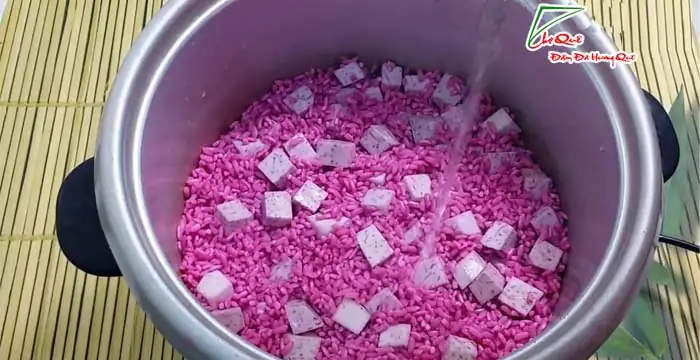 Cách Nấu Xôi Lá Cẩm Khoai Môn Thơn Ngon