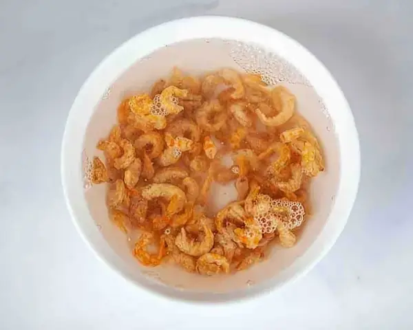 Bước 1: Sơ Chế Nguyên Liệu Bước 1: Sơ Chế Nguyên Liệu