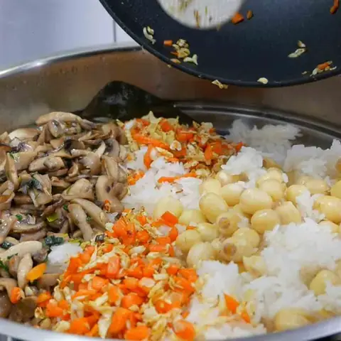 Hoàn Thành Món Ăn