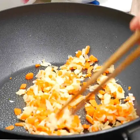 Xào Cà Rốt Và Bắp Cải