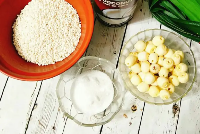 Nguyên Liệu Làm Xôi Hạt Sen Lá Dứa