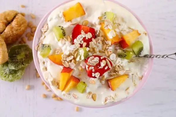 4. Yến Mạch Trái Cây