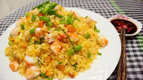 2. Cơm Chiên Trứng - Đơn Giản Mà Ngon 2. Cơm Chiên Trứng - Đơn Giản Mà Ngon