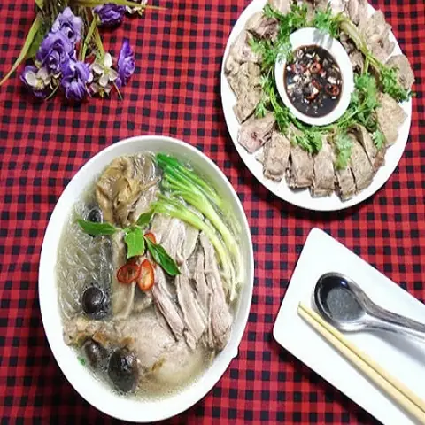 Mô Tả Chi Tiết Món Miến Măng Vịt Thơm Ngon Hấp Dẫn