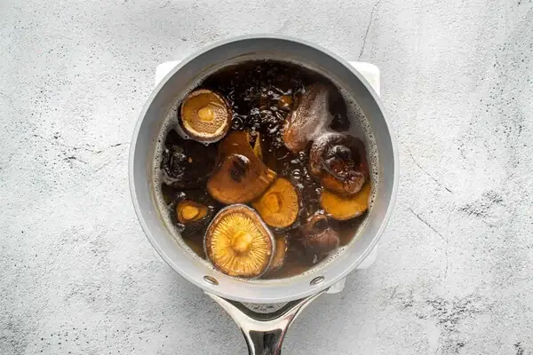 Nấu Nước Dashi Đúng Cách Với 3 Công Thức Nấu Nước Dashi Đúng Cách Với 3 Công Thức