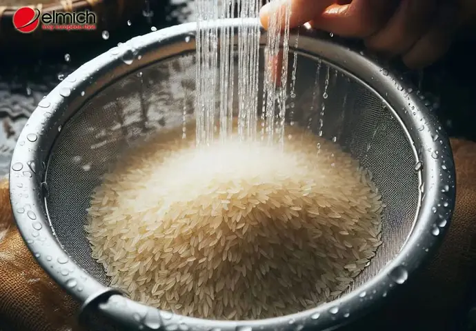 Bước 2: Vo gạo với nước sạch
